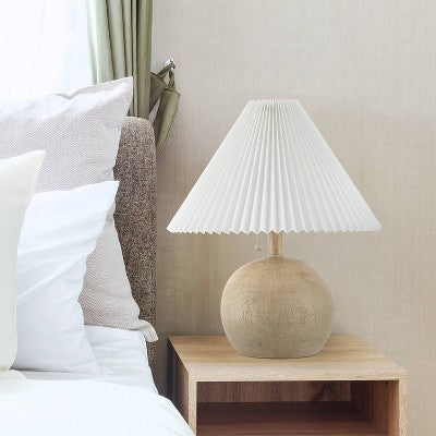 17 cm stalinė lempa su pintu rutuliniu pagrindu ir klostuotu gaubtu